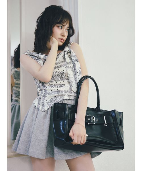 LILY BROWN(リリーブラウン)の「ドレープペイズリー柄マルチウェイトップス(Tシャツ/カットソー・レディース・アイボリー/ブラウン/ブルー・F)」の5枚目の写真