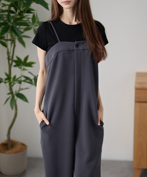DAYRA(デイラ)の「バックV ダブルポケット ストレッチ サロペット パンツ(サロペット/オーバーオール・レディース・ブラック/ダークグレー/ネイビー・FREE)」の14枚目の写真