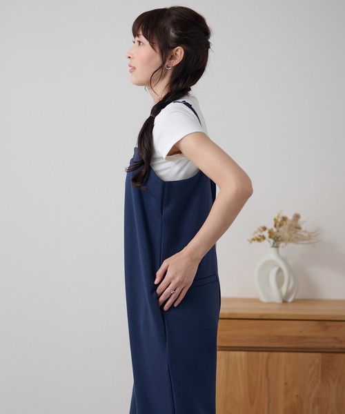 DAYRA(デイラ)の「バックV ダブルポケット ストレッチ サロペット パンツ(サロペット/オーバーオール・レディース・ブラック/ダークグレー/ネイビー・FREE)」の17枚目の写真