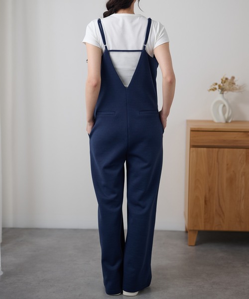 DAYRA(デイラ)の「バックV ダブルポケット ストレッチ サロペット パンツ(サロペット/オーバーオール・レディース・ブラック/ダークグレー/ネイビー・FREE)」の18枚目の写真