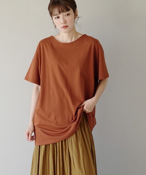 zootie(ズーティー)の「URBAN PLUS オーバーカットソー(Tシャツ/カットソー・レディース・ネイビー/ダークグリーン/ライトベージュ/スモークピンク/グレイッシュベージュ/テラコッタ/グレイッシュブルー/アイボリー/チャコール/ブラック/ライトブルー/ブラウン系その他/オフホワイト・フリー)」の7枚目の写真