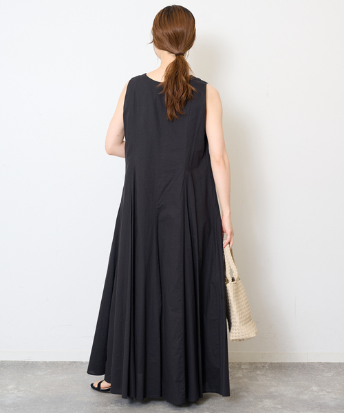 SLOBE IENA(スローブイエナ)の「コットンエアリーVネックフレアワンピース(ワンピース・レディース・ブルー系その他/ベージュ/ブラック・36/38)」の20枚目の写真
