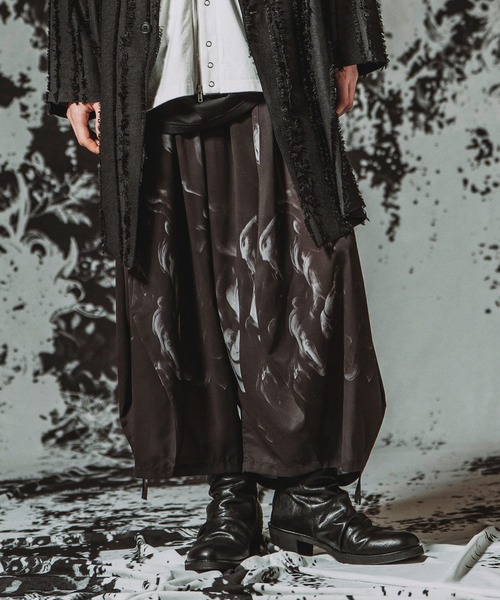 NO ID.(ノーアイディ)の「【NO ID.】3D Gather Baggy Trousers / 3Dギャザーバギートラウザーズ(その他パンツ・メンズ・ブラック/その他22/その他23・1/2)」の6枚目の写真