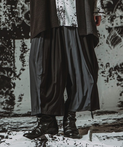 NO ID.(ノーアイディ)の「【NO ID.】3D Gather Baggy Trousers / 3Dギャザーバギートラウザーズ(その他パンツ・メンズ・ブラック/その他22/その他23・1/2)」の8枚目の写真