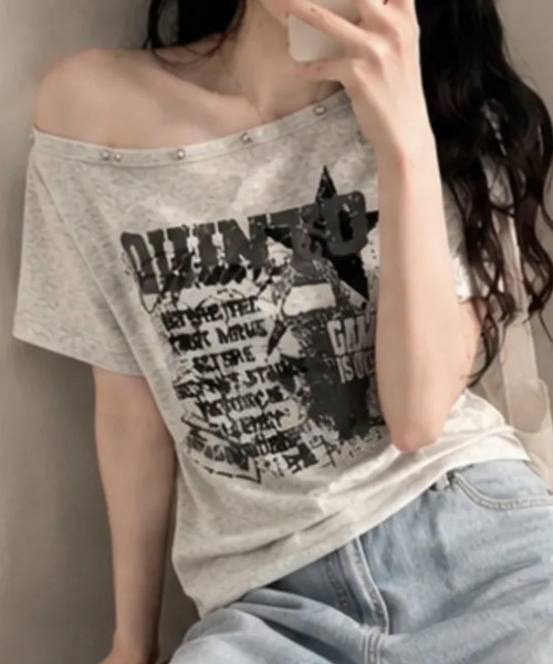 VIVID LADY(ビビッドレディー)の「アシンメトリーメタルネック 半袖Tシャツ(Tシャツ/カットソー・レディース・ホワイト/ライトグレー/レッド/ブラック/ネイビー・FREE)」の3枚目の写真