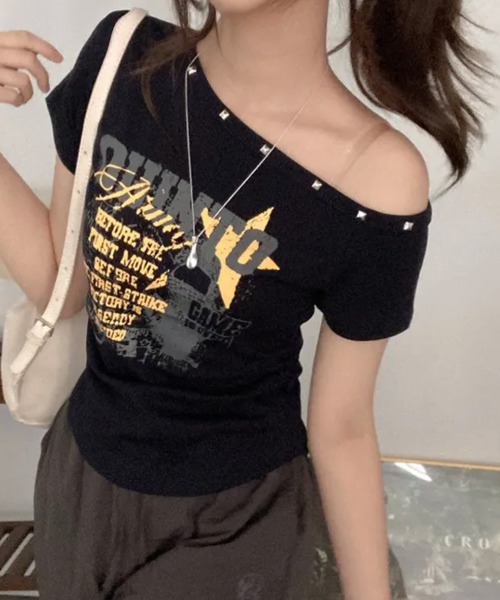 VIVID LADY(ビビッドレディー)の「アシンメトリーメタルネック 半袖Tシャツ(Tシャツ/カットソー・レディース・ホワイト/ライトグレー/レッド/ブラック/ネイビー・FREE)」の16枚目の写真