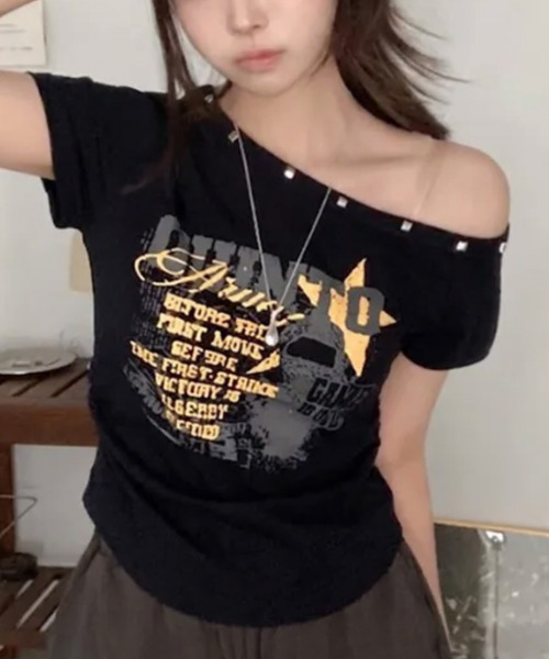 VIVID LADY(ビビッドレディー)の「アシンメトリーメタルネック 半袖Tシャツ(Tシャツ/カットソー・レディース・ホワイト/ライトグレー/レッド/ブラック/ネイビー・FREE)」の17枚目の写真