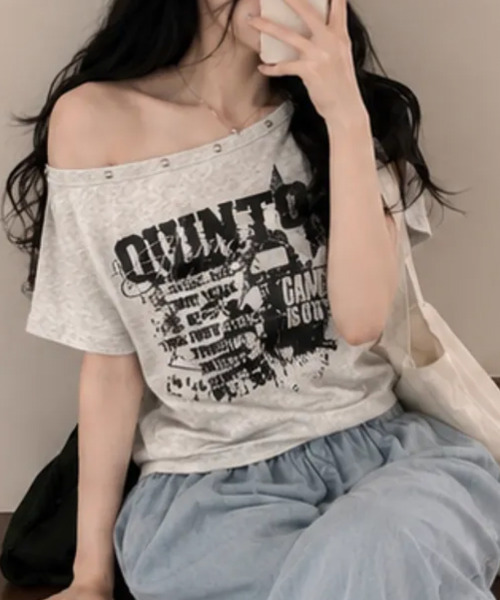 VIVID LADY(ビビッドレディー)の「アシンメトリーメタルネック 半袖Tシャツ(Tシャツ/カットソー・レディース・ホワイト/ライトグレー/レッド/ブラック/ネイビー・FREE)」の21枚目の写真