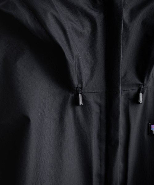 patagonia(パタゴニア)の「Patagonia パタゴニア M'S TORRENTSHELL 3L RAIN JKT トレントシェルレインジャケット/ツバ付きマウンテンパーカー(マウンテンパーカー・メンズ・ブルー/ブラック・S/XL/L/M)」の5枚目の写真