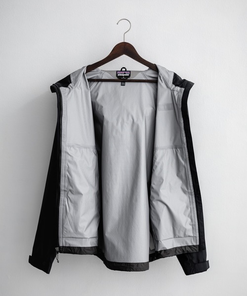 patagonia(パタゴニア)の「Patagonia パタゴニア M'S TORRENTSHELL 3L RAIN JKT トレントシェルレインジャケット/ツバ付きマウンテンパーカー(マウンテンパーカー・メンズ・ブルー/ブラック・S/XL/L/M)」の7枚目の写真