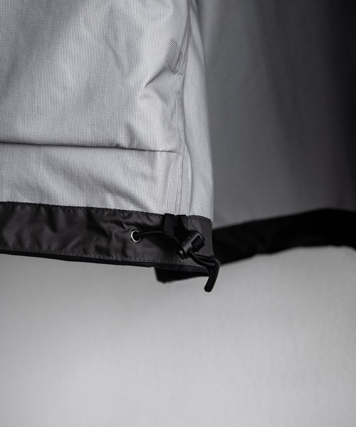 patagonia(パタゴニア)の「Patagonia パタゴニア M'S TORRENTSHELL 3L RAIN JKT トレントシェルレインジャケット/ツバ付きマウンテンパーカー(マウンテンパーカー・メンズ・ブルー/ブラック・S/XL/L/M)」の8枚目の写真