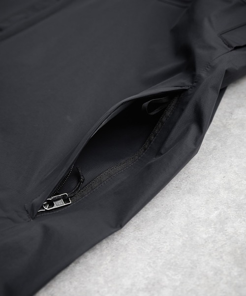 patagonia(パタゴニア)の「Patagonia パタゴニア M'S TORRENTSHELL 3L RAIN JKT トレントシェルレインジャケット/ツバ付きマウンテンパーカー(マウンテンパーカー・メンズ・ブルー/ブラック・S/XL/L/M)」の12枚目の写真