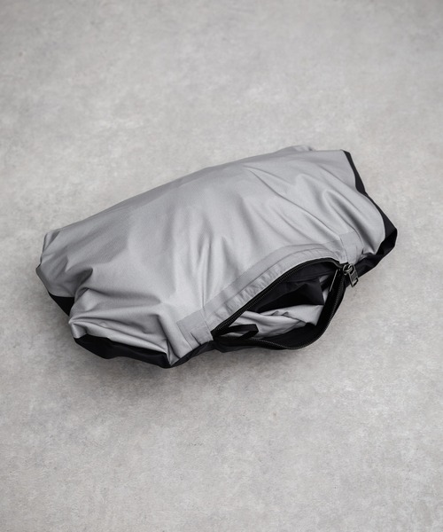 patagonia(パタゴニア)の「Patagonia パタゴニア M'S TORRENTSHELL 3L RAIN JKT トレントシェルレインジャケット/ツバ付きマウンテンパーカー(マウンテンパーカー・メンズ・ブルー/ブラック・S/XL/L/M)」の14枚目の写真