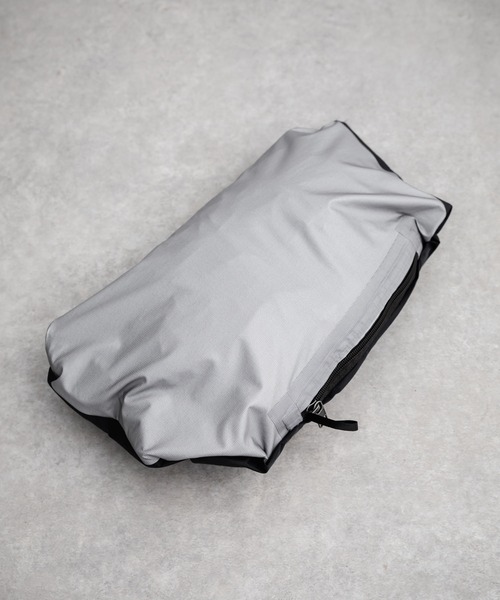 patagonia(パタゴニア)の「Patagonia パタゴニア M'S TORRENTSHELL 3L RAIN JKT トレントシェルレインジャケット/ツバ付きマウンテンパーカー(マウンテンパーカー・メンズ・ブルー/ブラック・S/XL/L/M)」の15枚目の写真