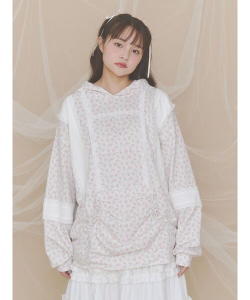 merry jenny(メリージェニー)の「flowerコラージュフーディ(パーカー・レディース・ブルー/アイボリー/ピンク・FREE)」の5枚目の写真