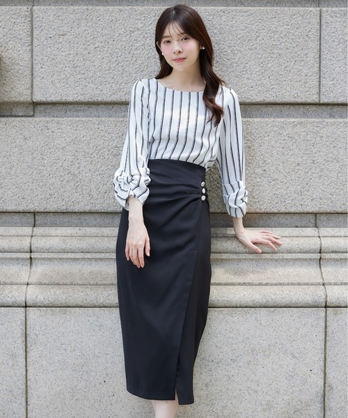 tocco closet(トッコ クローゼット)の「ビジュー付きドレープタックタイトスカート(スカート・レディース・モカ/ブラック・M)」の8枚目の写真