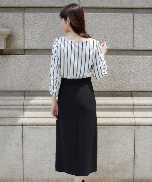 tocco closet(トッコ クローゼット)の「ビジュー付きドレープタックタイトスカート(スカート・レディース・モカ/ブラック・M)」の10枚目の写真