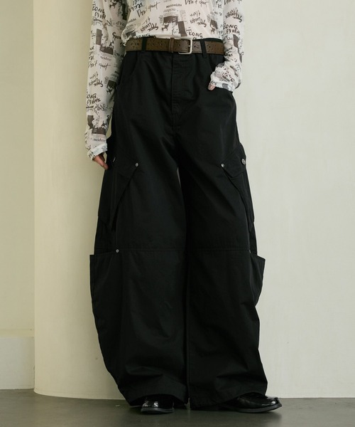 PBLIM(ページボーイリム)の「《UNISEX》ボリュームワイドカーゴパンツ(カーゴパンツ・レディース・ブラック/カーキ・LARGE/MEDIUM)」の9枚目の写真
