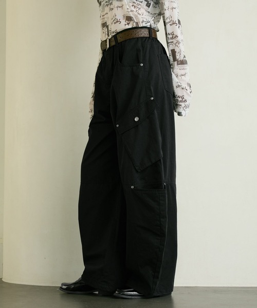 PBLIM(ページボーイリム)の「《UNISEX》ボリュームワイドカーゴパンツ(カーゴパンツ・レディース・ブラック/カーキ・LARGE/MEDIUM)」の10枚目の写真