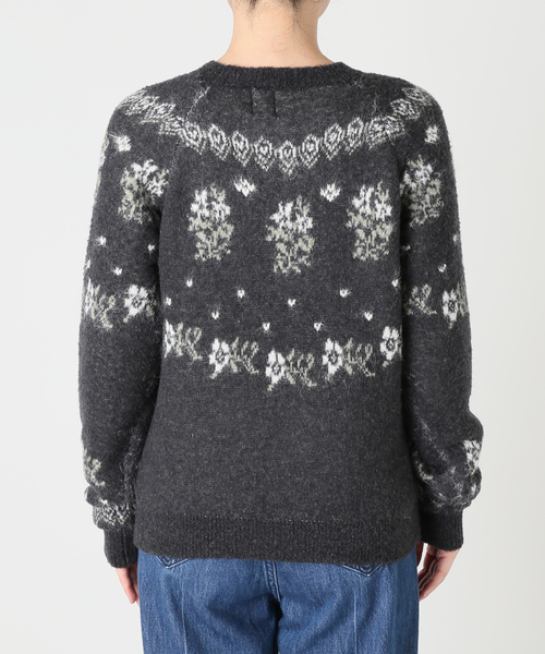 U by SPICK&SPAN(ユーバイスピックアンドスパン)の「フラワーモチーフフェザージャガードニット(ニット/セーター・レディース・チャコールグレー/ボルドー・FREE)」の9枚目の写真