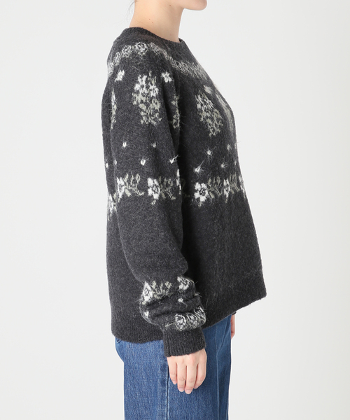U by SPICK&SPAN(ユーバイスピックアンドスパン)の「フラワーモチーフフェザージャガードニット(ニット/セーター・レディース・チャコールグレー/ボルドー・FREE)」の10枚目の写真