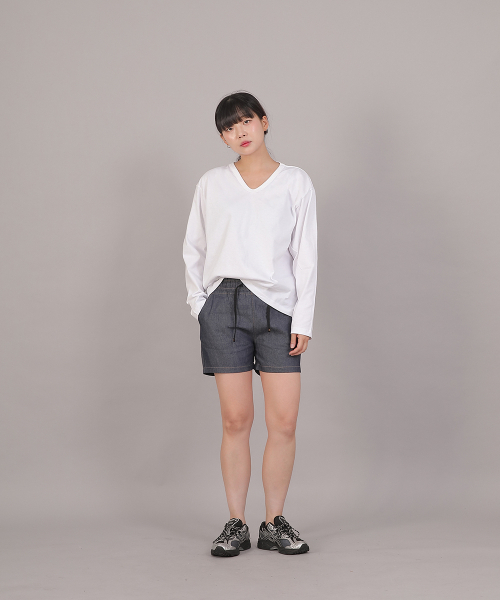 SAINTCREW（セントクルー）の「オーバーサイズ16sコットンVネック長袖TシャツCOL-8A19ホワイト（Tシャツ/カットソー・レディース・その他・FREE）」の2枚目の写真