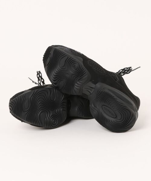 NIKE(ナイキ)の「NIKE WMNS AIR MAX MUSE IR0090-001(スニーカー・レディース・ブラック・24.5cm/24cm/23.5cm/23cm/25cm)」の3枚目の写真