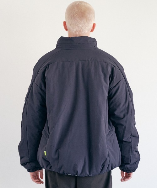 rehacer(レアセル)の「rehacer : Slack Padding Jacket / スラック パディング ジャケット(ブルゾン・メンズ・ネイビー/ブラック・LARGE/MEDIUM/SMALL)」の5枚目の写真