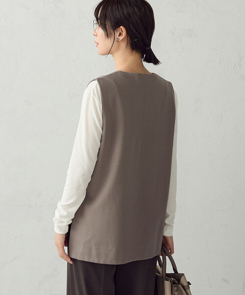 COMME CA ISM（コムサイズム）の「【セットアイテム】ポンチベスト+シアーロンT（Tシャツ/カットソー・レディース・グレイッシュベージュ/ブラック・M/L）」の13枚目の写真