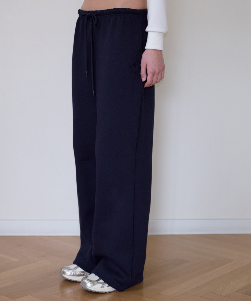 ROSEFRANTZ（ロゼフランツ）の「Rose Embroidery Wide Sweatpants [Navy]（スウェットパンツ・レディース・ネイビー・SMALL/MEDIUM/X-SMALL）」の2枚目の写真