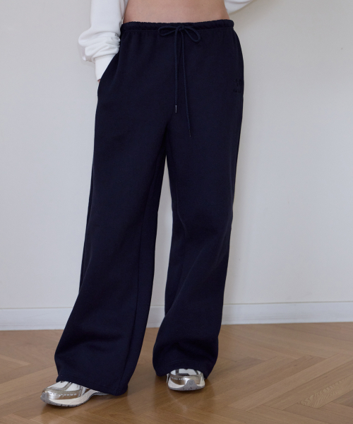 ROSEFRANTZ（ロゼフランツ）の「Rose Embroidery Wide Sweatpants [Navy]（スウェットパンツ・レディース・ネイビー・SMALL/MEDIUM/X-SMALL）」の4枚目の写真