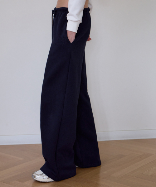 ROSEFRANTZ（ロゼフランツ）の「Rose Embroidery Wide Sweatpants [Navy]（スウェットパンツ・レディース・ネイビー・SMALL/MEDIUM/X-SMALL）」の5枚目の写真