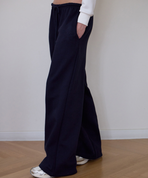 ROSEFRANTZ（ロゼフランツ）の「Rose Embroidery Wide Sweatpants [Navy]（スウェットパンツ・レディース・ネイビー・SMALL/MEDIUM/X-SMALL）」の9枚目の写真