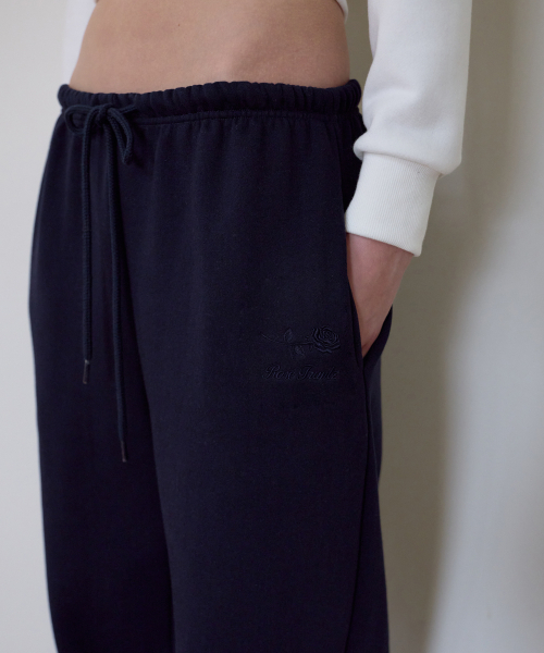 ROSEFRANTZ（ロゼフランツ）の「Rose Embroidery Wide Sweatpants [Navy]（スウェットパンツ・レディース・ネイビー・SMALL/MEDIUM/X-SMALL）」の12枚目の写真