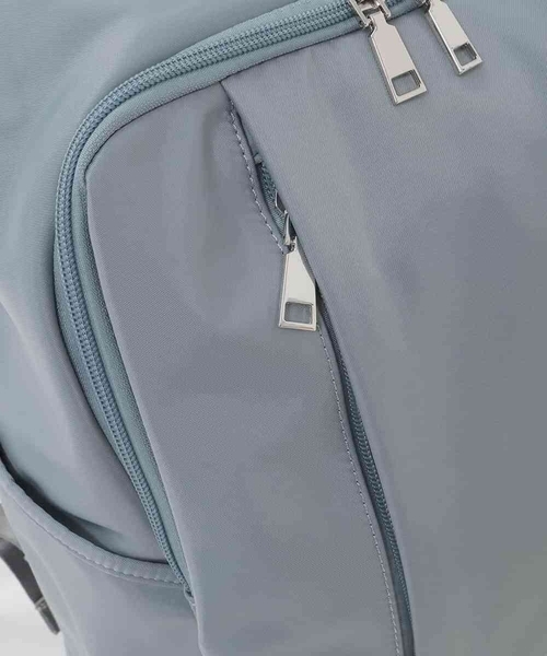 MK MICHEL KLEIN（エムケーミッシェルクラン）の「[15L/撥水/A4収納可]フロントタックデザインコンパクトリュック（バックパック/リュック・レディース・グレー/ダークインディゴブルー/ブラック・00）」の15枚目の写真