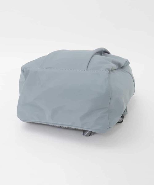 MK MICHEL KLEIN（エムケーミッシェルクラン）の「[15L/撥水/A4収納可]フロントタックデザインコンパクトリュック（バックパック/リュック・レディース・グレー/ダークインディゴブルー/ブラック・00）」の18枚目の写真