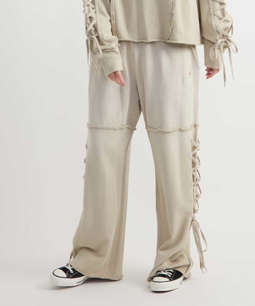CONVERSE TOKYO(コンバーストウキョウ)の「LACE-UP SIDE VINTAGE SWEAT PANTS(スウェットパンツ・レディース・チャコールグレー/ピンク/ベージュ・FREE)」の9枚目の写真
