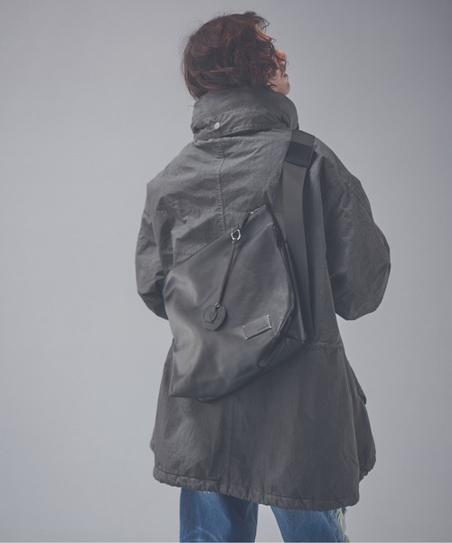 ADAM PATEK（アダムパテック）の「ADAMPATEK/w/r leather medium shoulder bag/撥水レザーミディアムショルダーバッグ（ショルダーバッグ・メンズ・ブラック・FREE）」の8枚目の写真