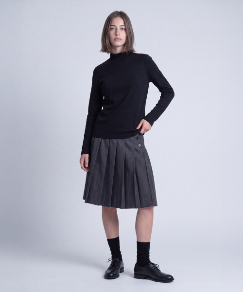 BASIC HOUSE（ベーシックハウス）の「レディース ウォーム ソフトタッチ 起毛 スリムフィット ハ   長袖Tシャツ ブラック（Tシャツ/カットソー・レディース・ブラック・100/90/85/95）」の8枚目の写真