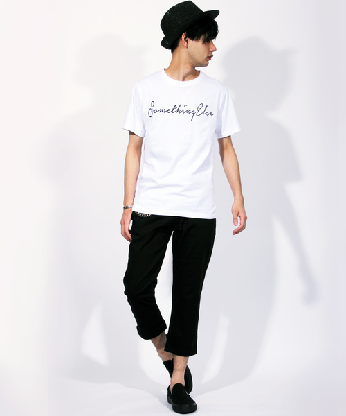 ８(eight)（エイト）の「チノクロップドパンツ（チノパンツ・メンズ・サンドベージュ/ライトブルー/オレンジ/ブラック/サックスブルー/ピンク/ベージュ/ホワイト/レッド/グリーン/ネイビー/マスタード/オリーブ/ターコイズブルー/ライトグリーン/エメラルド/ロイヤルブルー/グレー・LARGE/X-LARGE/SMALL/MEDIUM）」の21枚目の写真