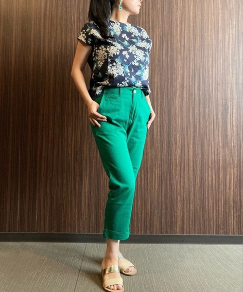 ８(eight)（エイト）の「チノクロップドパンツ（チノパンツ・メンズ・サンドベージュ/ライトブルー/オレンジ/ブラック/サックスブルー/ピンク/ベージュ/ホワイト/レッド/グリーン/ネイビー/マスタード/オリーブ/ターコイズブルー/ライトグリーン/エメラルド/ロイヤルブルー/グレー・LARGE/X-LARGE/SMALL/MEDIUM）」の19枚目の写真