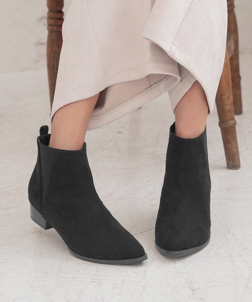 KOBE LETTUCE（コウベレタス）の「ポインテッドトゥフラットヒールサイドゴアブーツ（ブーツ・レディース・ブラウン/ブラック系その他/ベージュ/キャメル/ブラック系その他2/ブラウン系その他・LL/L/S/M）」の3枚目の写真