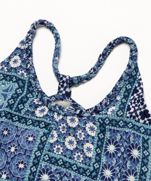 チャイハネ（チャイハネ）の「【チャイハネ】エスニック柄キッズキャミワンピース110cm（ワンピース・キッズ・ブルー/マルチ/ホワイト×ブルー/グリーン/ブラック×ホワイト/オレンジ系その他/ブラック×レッド・FREE）」の10枚目の写真