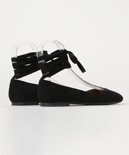 CHARLES & KEITH（チャールズ & キース）の「レースアップバレリーナパンプス / LACE-UP BALLERINA PUMPS（バレエシューズ・レディース・ピンク/ブラック・24cm/23cm/25cm/25.5cm/24.5cm/23.5cm）」の5枚目の写真