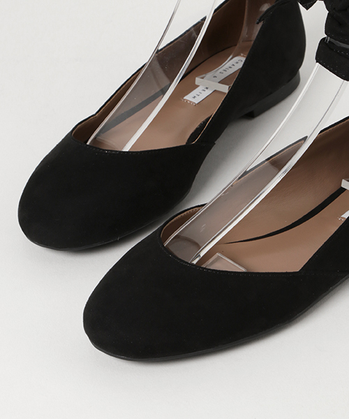 CHARLES & KEITH（チャールズ & キース）の「レースアップバレリーナパンプス / LACE-UP BALLERINA PUMPS（バレエシューズ・レディース・ピンク/ブラック・24cm/23cm/25cm/25.5cm/24.5cm/23.5cm）」の7枚目の写真