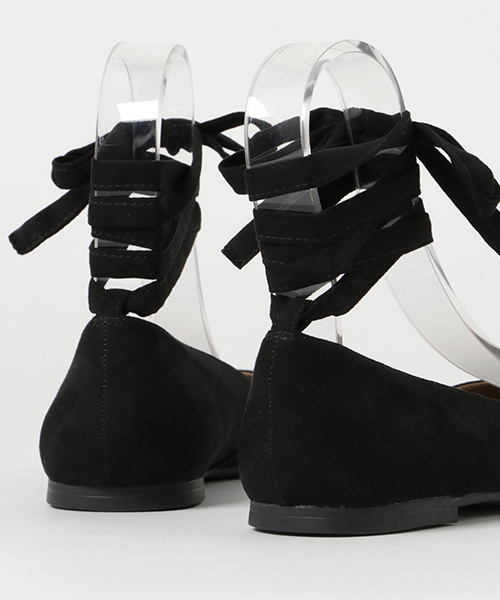 CHARLES & KEITH（チャールズ & キース）の「レースアップバレリーナパンプス / LACE-UP BALLERINA PUMPS（バレエシューズ・レディース・ピンク/ブラック・24cm/23cm/25cm/25.5cm/24.5cm/23.5cm）」の9枚目の写真