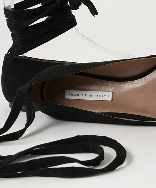 CHARLES & KEITH（チャールズ & キース）の「レースアップバレリーナパンプス / LACE-UP BALLERINA PUMPS（バレエシューズ・レディース・ピンク/ブラック・24cm/23cm/25cm/25.5cm/24.5cm/23.5cm）」の10枚目の写真