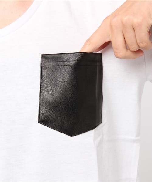 VENCEEXCHANGE(ヴァンスエクスチェンジ)の「フェイクレザーポケットTシャツ (Tシャツ/カットソー・レディース・オフホワイト/ダークグリーン/ブラック・MEDIUM)」の9枚目の写真