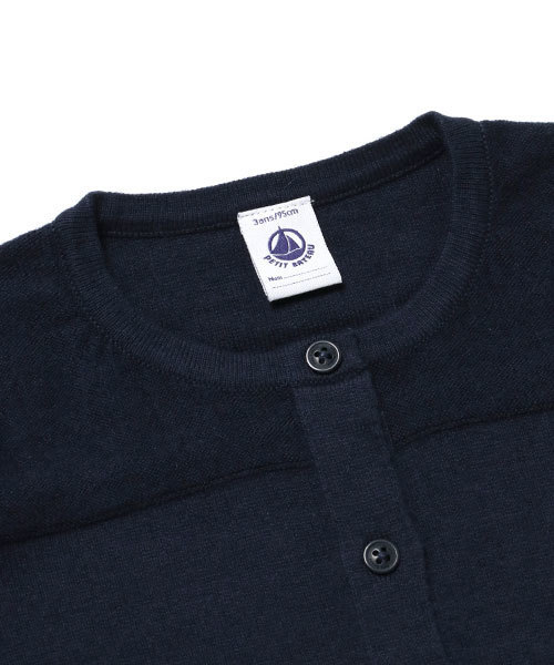 PETIT BATEAU（プチバトー）の「ウール＆コットンニットカーディガン（カーディガン/ボレロ・キッズ・ダークネイビー・3YEAR/4YEAR/5YEAR）」の3枚目の写真
