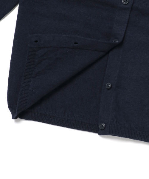 PETIT BATEAU（プチバトー）の「ウール＆コットンニットカーディガン（カーディガン/ボレロ・キッズ・ダークネイビー・3YEAR/4YEAR/5YEAR）」の5枚目の写真